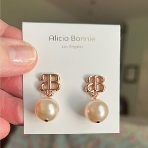 Alicia Bonnie “Devotion” Rose Gold, with Antique White Pearl Earrings
